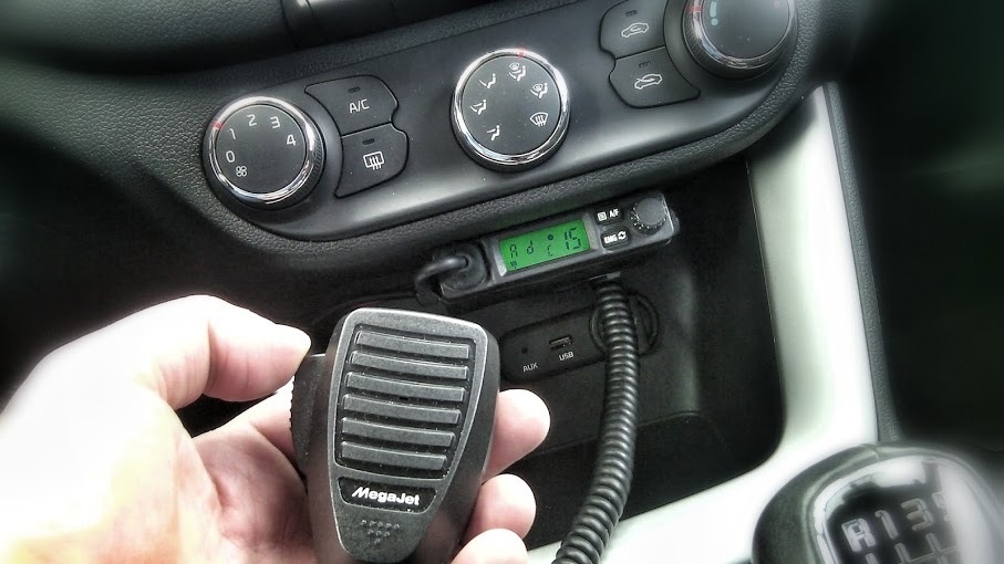 Компактность и удобство в использовании MegaJet MJ-50 – автомобильной радиостанции с поддержкой 225 каналов связи