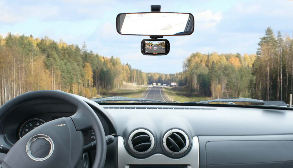 Автомобильный видеорегистратор CARCAM Q7 стал еще лучше, сохранив все то, за что его любили автомобилисты.