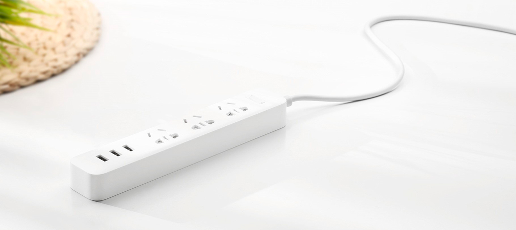 Xiaomi Mi Power Strip 3 Sockets White надежно защищено от перегрева и короткого замыкания